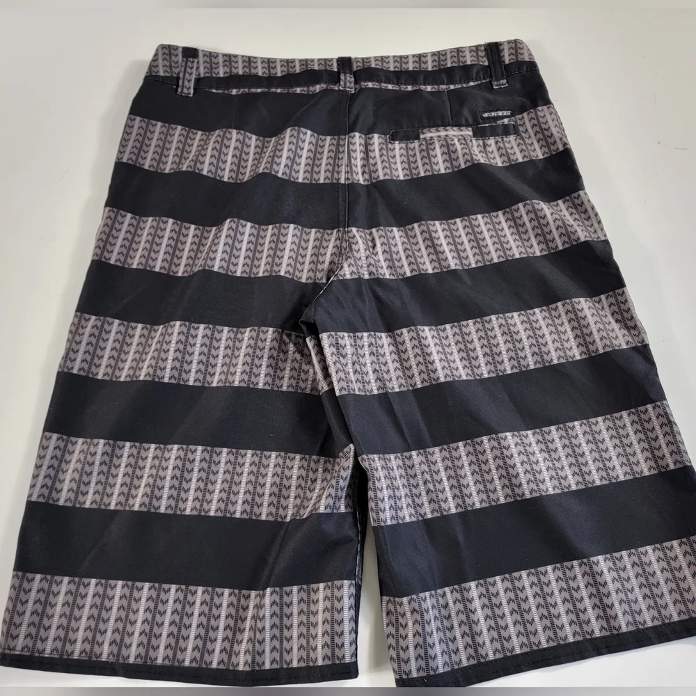 VANS Vanphibian Series Hybrid Black grey striped boardShorts, Size 16 (30)